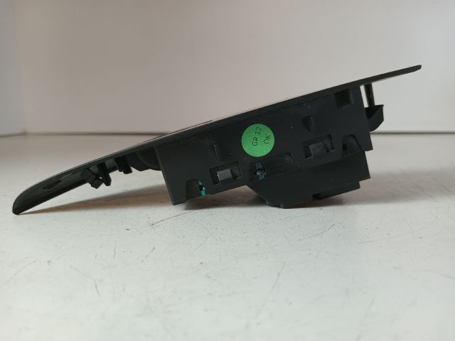 bontott OPEL ASTRA J Jobb első Ablakemelő Kapcsoló