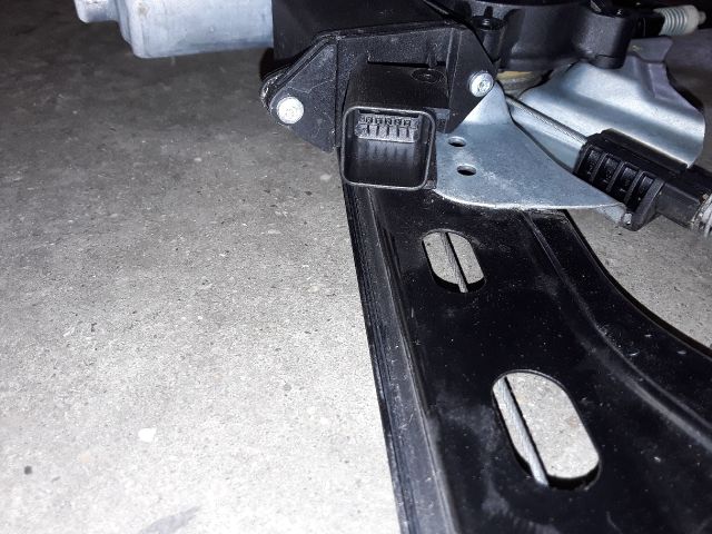 bontott OPEL ASTRA J Jobb első Ablakemelő Szerkezet (Elektromos)