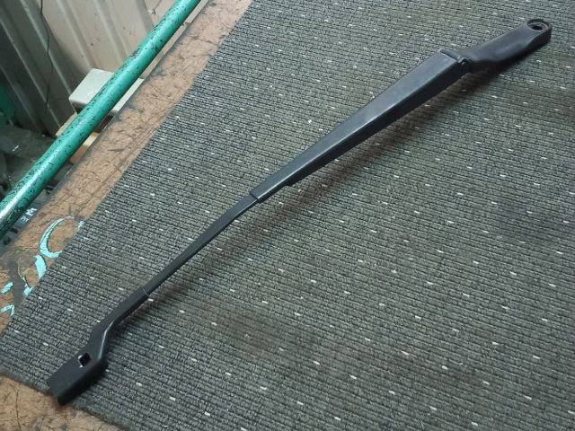 bontott OPEL ASTRA J Jobb első Ablaktörlő Kar