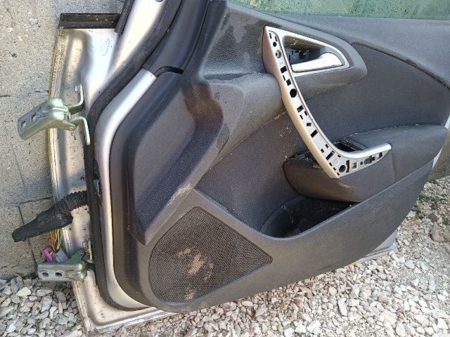 bontott OPEL ASTRA J Jobb első Ajtó (Részeivel)