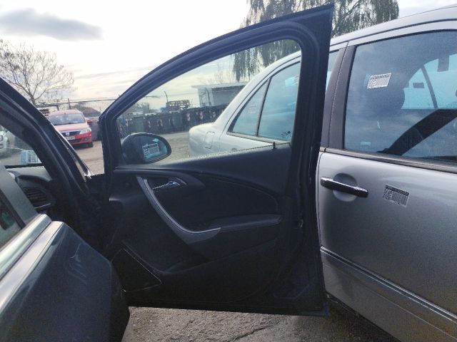 bontott OPEL ASTRA J Jobb első Ajtó (Üres lemez)