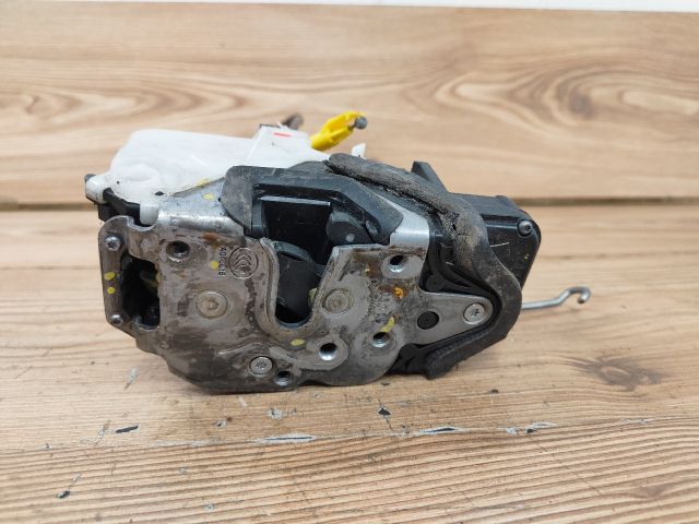 bontott OPEL ASTRA J Jobb első Ajtózár