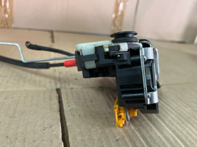 bontott OPEL ASTRA J Jobb első Ajtózár