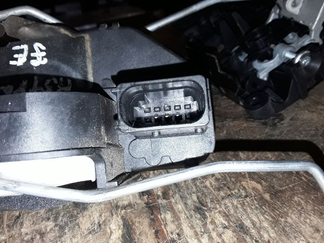 bontott OPEL ASTRA J Jobb első Ajtózár