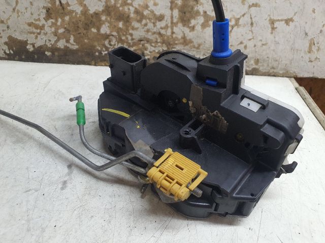 bontott OPEL ASTRA J Jobb első Ajtózár