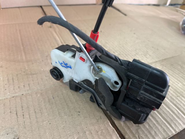 bontott OPEL ASTRA J Jobb első Ajtózár