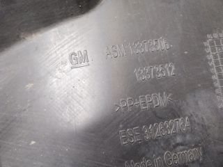 bontott OPEL ASTRA J Jobb első Dobbetét (Kerékjárati, Műanyag)