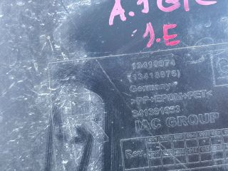 bontott OPEL ASTRA J Jobb első Első Dobbetét (Kerékjárati, Műanyag)