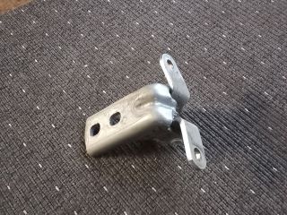 bontott OPEL ASTRA J Jobb első Felső Zsanér