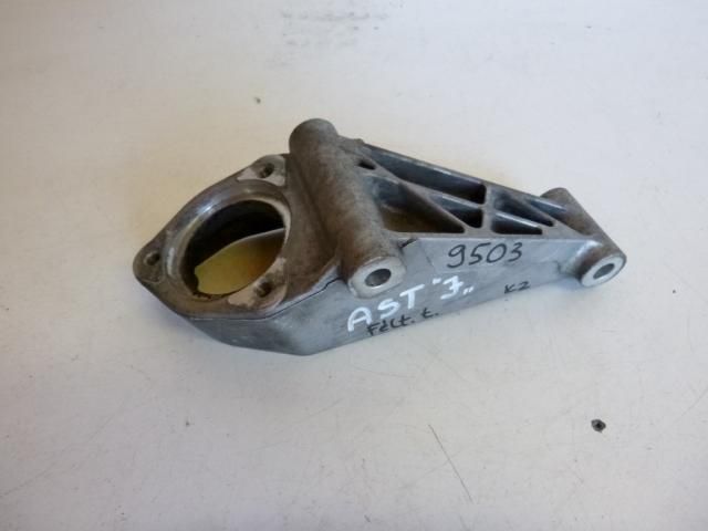 bontott OPEL ASTRA J Jobb első Féltengely Tartó