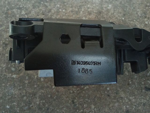 bontott OPEL ASTRA J Jobb első Külső Kilincsfészek