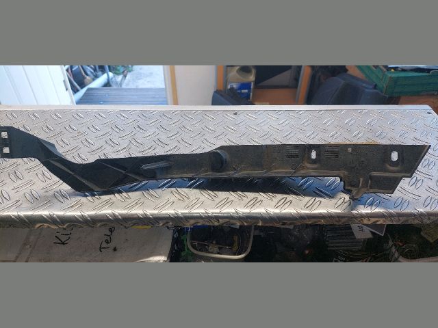 bontott OPEL ASTRA J Jobb első Lökhárító Tartó (Műanyag)