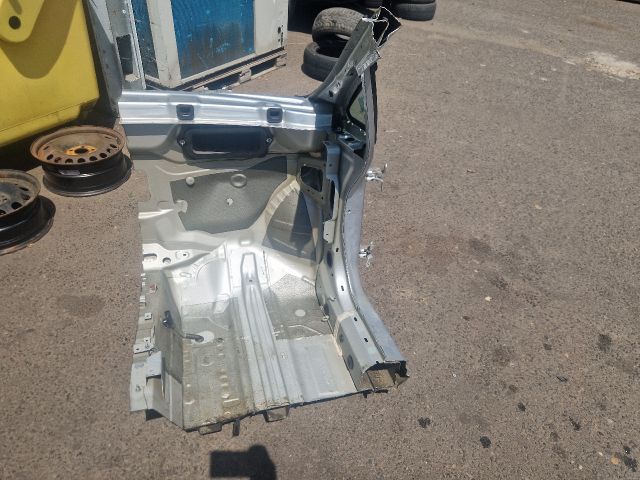 bontott OPEL ASTRA J Jobb első Negyed Karosszéria Csomag