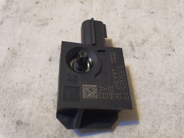 bontott OPEL ASTRA J Jobb első Oldal Ütközés Érzékelő