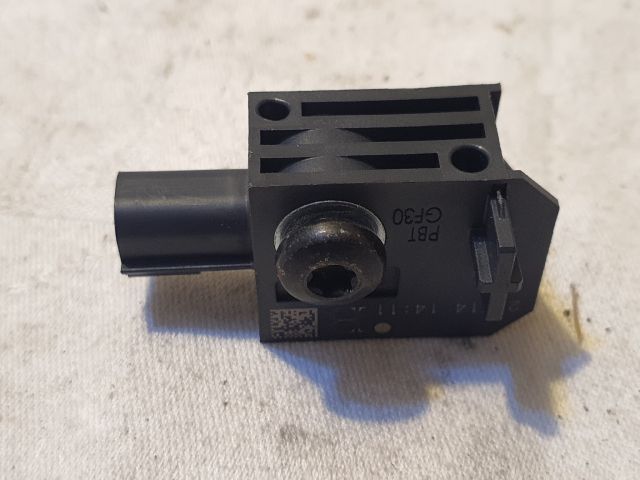 bontott OPEL ASTRA J Jobb első Oldal Ütközés Érzékelő