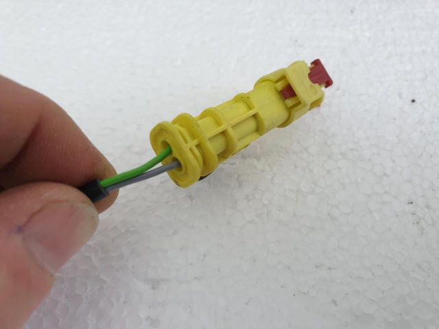 bontott OPEL ASTRA J Jobb első Övfeszítő