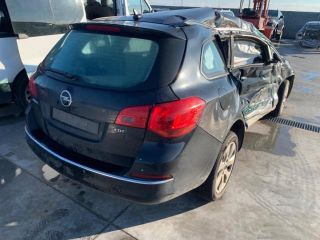 bontott OPEL ASTRA J Jobb első Sárvédő