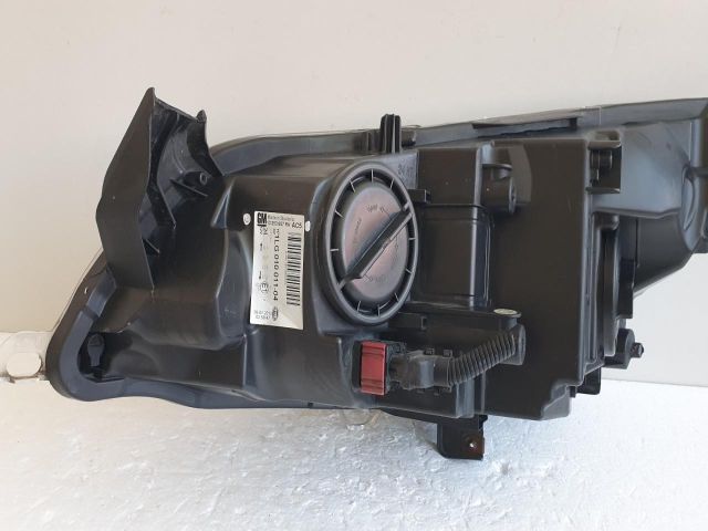 bontott OPEL ASTRA J Jobb Fényszóró