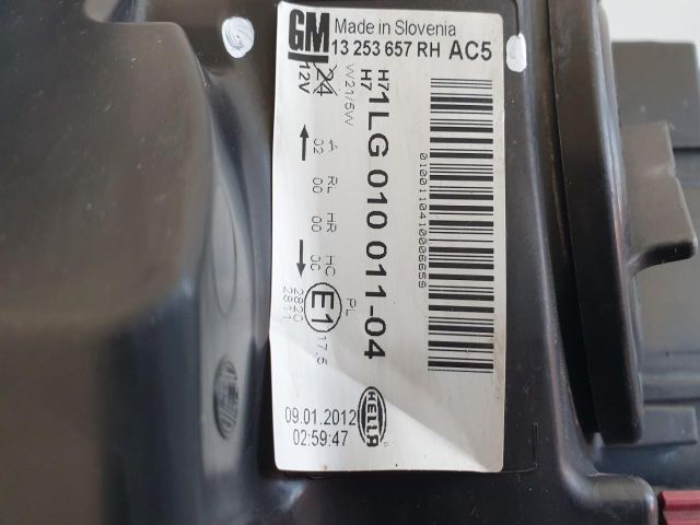 bontott OPEL ASTRA J Jobb Fényszóró