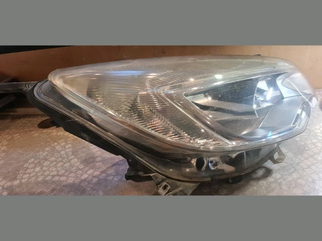 bontott OPEL ASTRA J Jobb Fényszóró