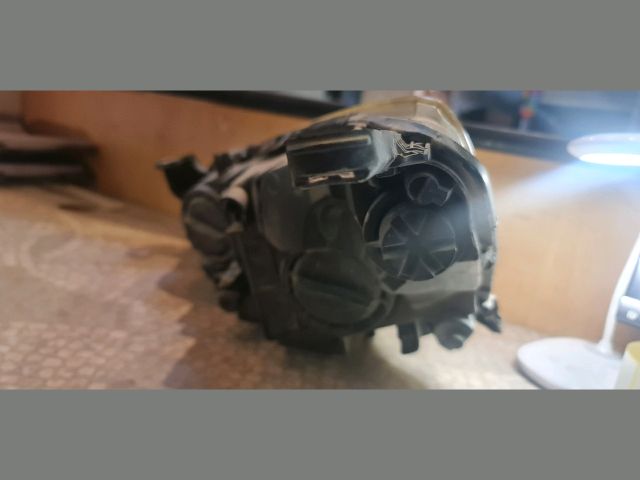 bontott OPEL ASTRA J Jobb Fényszóró