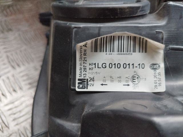 bontott OPEL ASTRA J Jobb Fényszóró