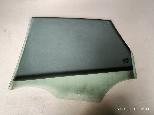 bontott OPEL ASTRA J Jobb hátsó Ablak