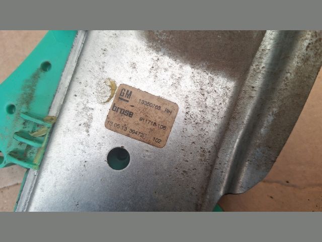 bontott OPEL ASTRA J Jobb hátsó Ablakemelő Szerkezet (Elektromos)