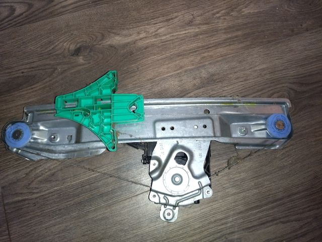 bontott OPEL ASTRA J Jobb hátsó Ablakemelő Szerkezet (Elektromos)