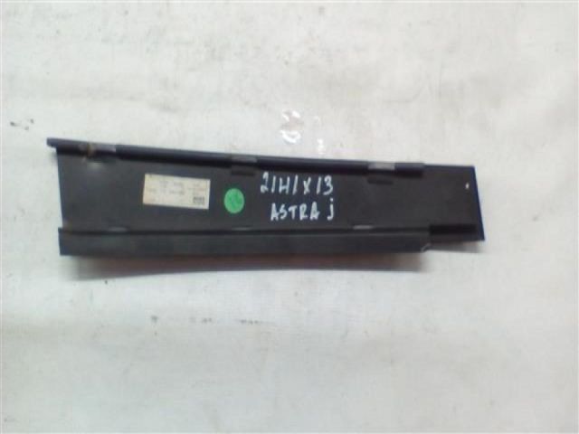 bontott OPEL ASTRA J Jobb hátsó Ajtó Díszléc