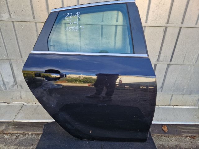bontott OPEL ASTRA J Jobb hátsó Ajtó (Részeivel)