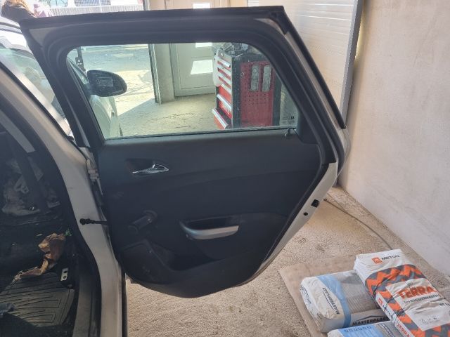 bontott OPEL ASTRA J Jobb hátsó Ajtó (Részeivel)