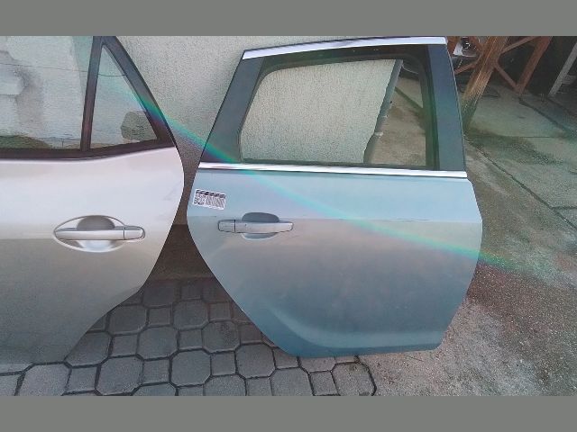 bontott OPEL ASTRA J Jobb hátsó Ajtó (Részeivel)