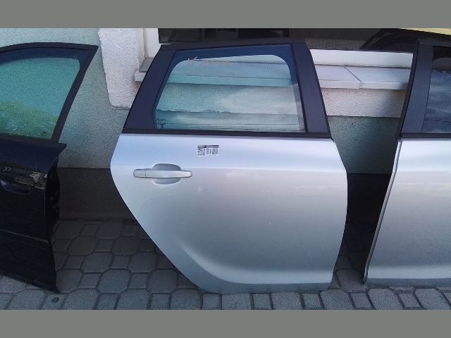 bontott OPEL ASTRA J Jobb hátsó Ajtó (Részeivel)