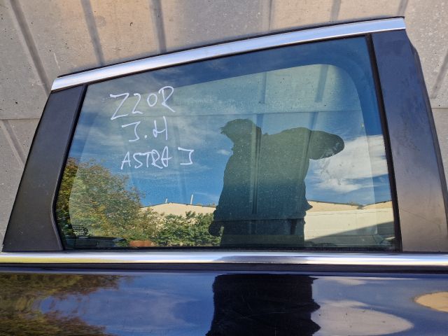 bontott OPEL ASTRA J Jobb hátsó Ajtó (Részeivel)
