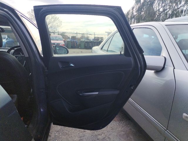 bontott OPEL ASTRA J Jobb hátsó Ajtó (Üres lemez)