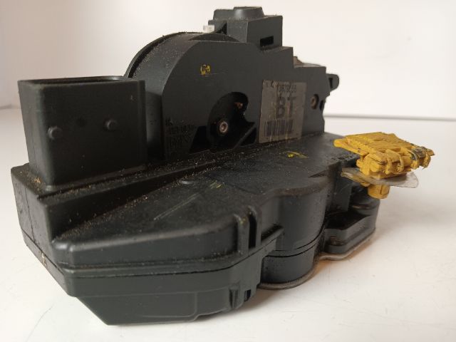 bontott OPEL ASTRA J Jobb hátsó Ajtózár