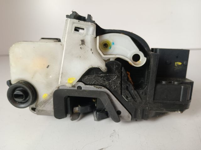 bontott OPEL ASTRA J Jobb hátsó Ajtózár