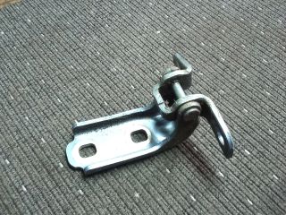 bontott OPEL ASTRA J Jobb hátsó Alsó Zsanér