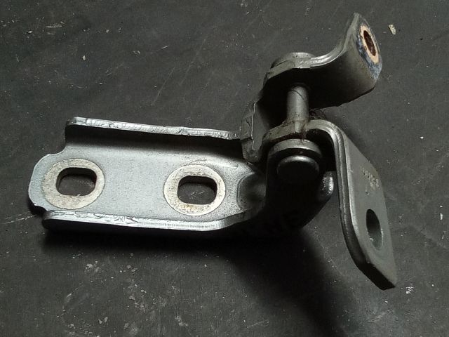 bontott OPEL ASTRA J Jobb hátsó Alsó Zsanér