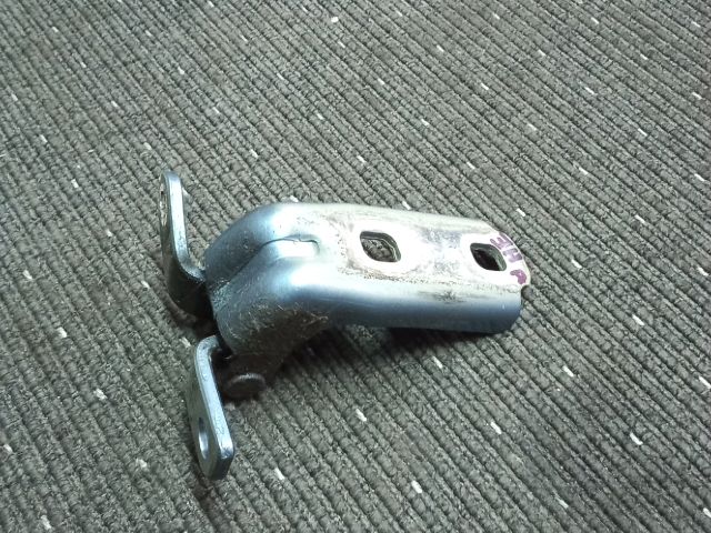 bontott OPEL ASTRA J Jobb hátsó Alsó Zsanér