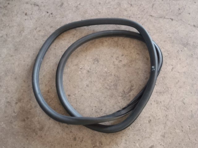 bontott OPEL ASTRA J Jobb hátsó Gumikéder