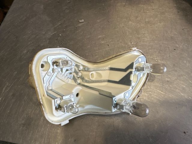 bontott OPEL ASTRA J Jobb Hátsó Lámpa Foglalat