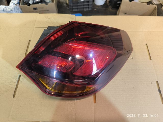 bontott OPEL ASTRA J Jobb Hátsó Lámpa