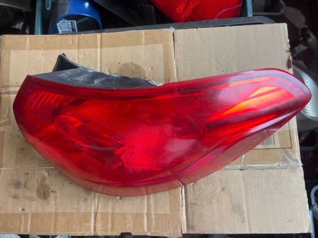 bontott OPEL ASTRA J Jobb Hátsó Lámpa