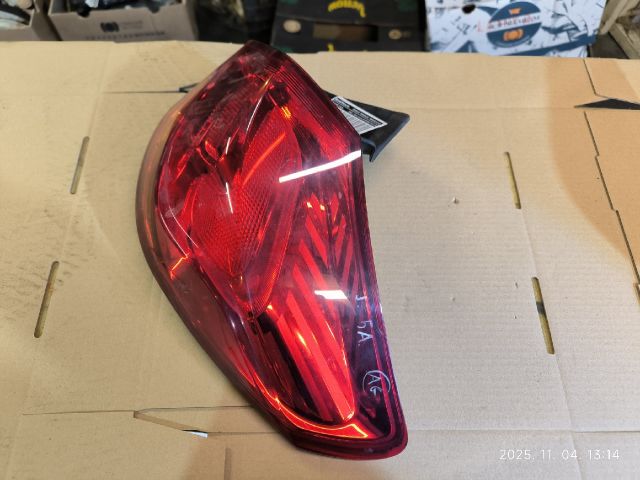 bontott OPEL ASTRA J Jobb Hátsó Lámpa