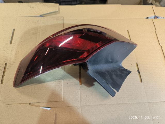 bontott OPEL ASTRA J Jobb Hátsó Lámpa