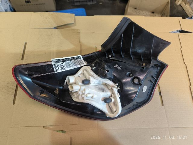 bontott OPEL ASTRA J Jobb Hátsó Lámpa