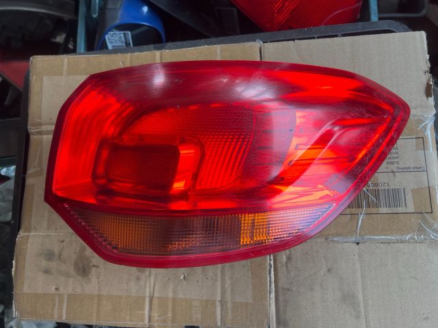 bontott OPEL ASTRA J Jobb Hátsó Lámpa