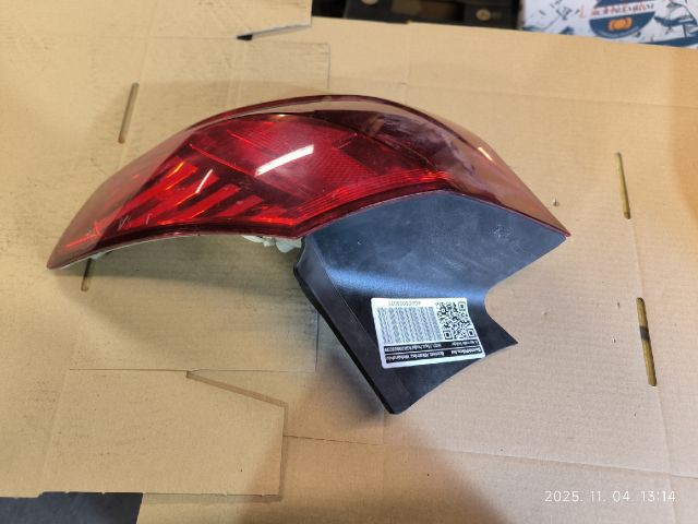 bontott OPEL ASTRA J Jobb Hátsó Lámpa